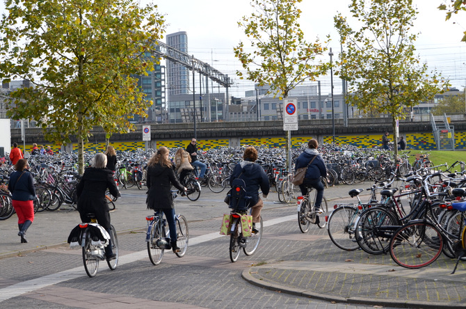 bike-parking-lot-eindhoven