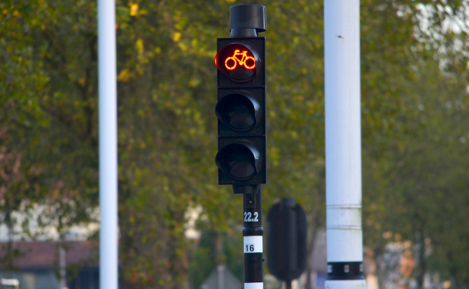 red-bike-traffic-light