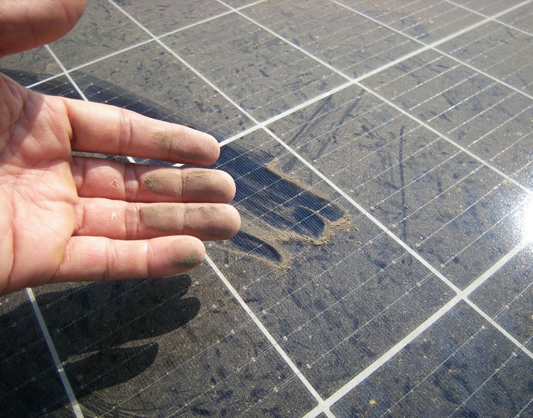 cleaning solar panel