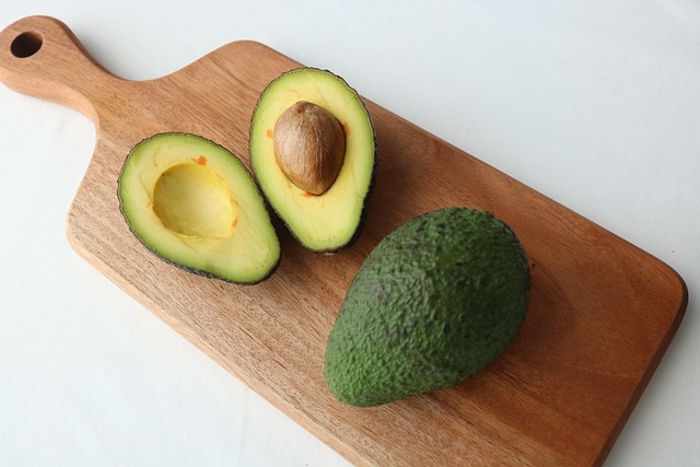 Small Avocado Calories and Fat Content: Friend or Foe?
