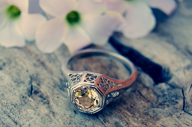 Why Vintage & Second-Hand Engagement Rings Are the Most Sustainable Choice (2026 Guide)