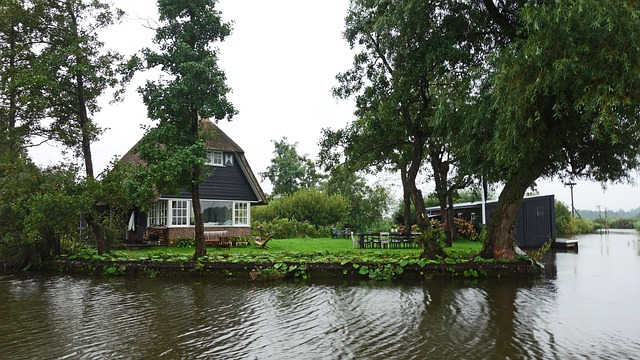 Why Waterfront Living Stands Out as a Lifestyle Choice